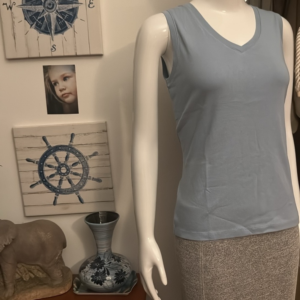 NWT northern reflections size small cotton Women's Light Blue Sleeveless Top